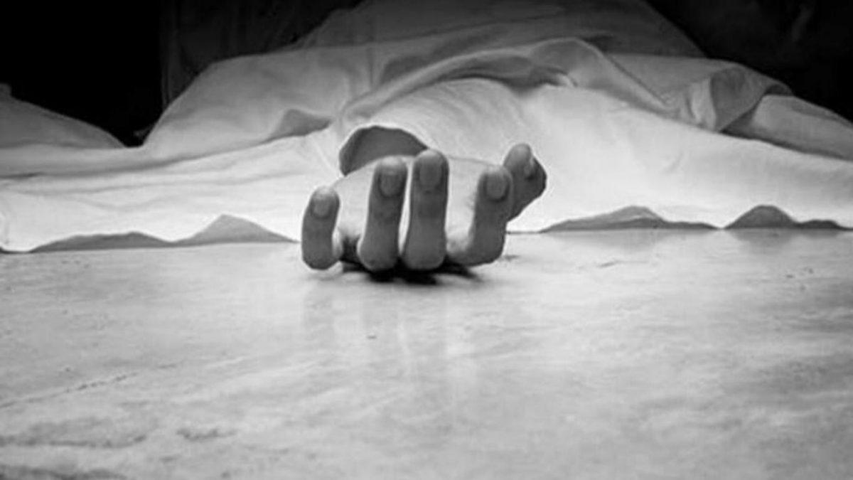 Delhi: অগ্নিদগ্ধ অবস্থায় কিশোরীর মৃত্যু, নিকটেই এক ব্যক্তির ঝুলন্ত দেহ উদ্ধার