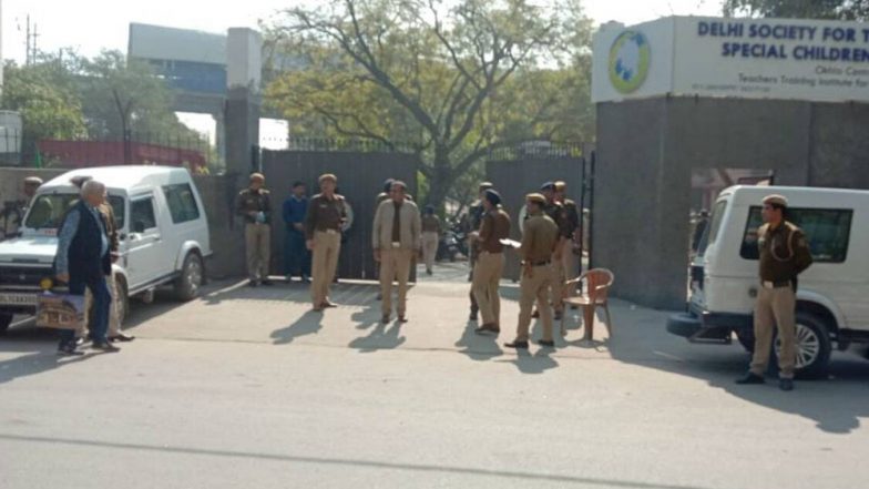 Jamia Firing: মধ্যরাতের গুলি চালানোর ঘটনায় জামিয়ার বাইরে কোনও খালি কার্তুজের খোল মেলেনি, বলল দিল্লি পুলিশ