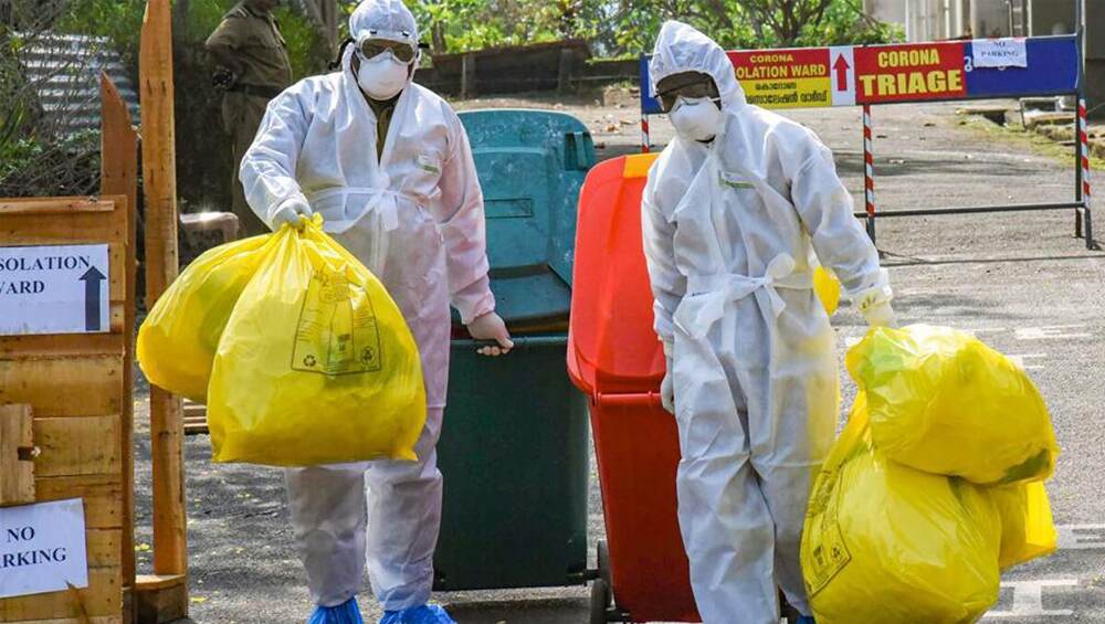 Coronavirus Outbreak In Italy: করোনার থাবায় কাঁপছে ইতালি, বন্ধ ফ্যাশন উইক অপেরা ফুটবল ম্যাচ Coronavirus Outbreak In Italy: করোনার থাবায় কাঁপছে ইতালি, বন্ধ ফ্যাশন উইক অপেরা ফুটবল ম্যাচ