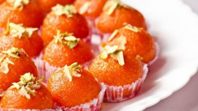 Ram Mandir Laddoo: হায়দরাবাদ থেকে অযোধ্যায় রাম মন্দিরে এল ১২৬৫ কেজির লাড্ডু