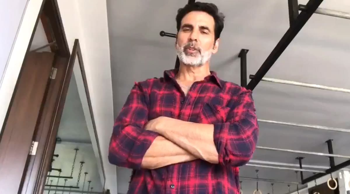 Akshay Kumar: মা আইসিইউতে, তড়িঘড়ি মুম্বইতে ফিরলেন অক্ষয়, অনুরাগীদের ধন্যবাদ আক্কির Akshay Kumar: মা আইসিইউতে, তড়িঘড়ি মুম্বইতে ফিরলেন অক্ষয়, অনুরাগীদের ধন্যবাদ আক্কির