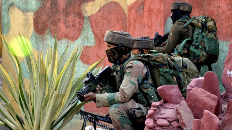 Jammu & Kashmir: গুলির লড়াইয়ে কেঁপে উঠল ভারত-পাক সীমান্ত, খতম ১ জঙ্গি