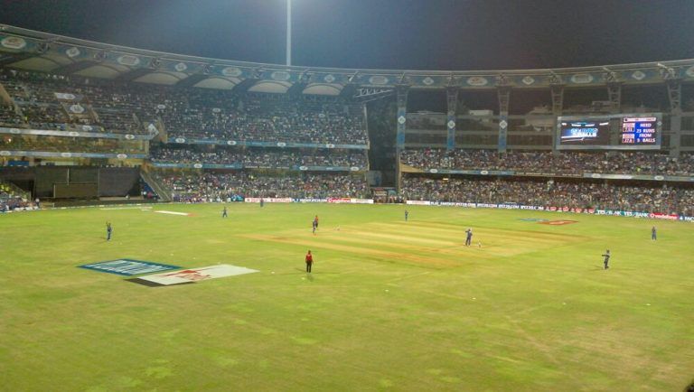 Wankhede Stadium: ওয়াংখেড়েতে বিশ্বকাপের ফাইনালে ধোনির ছক্কার বল পড়ার জায়গায় বসছে স্মৃতি সৌধ