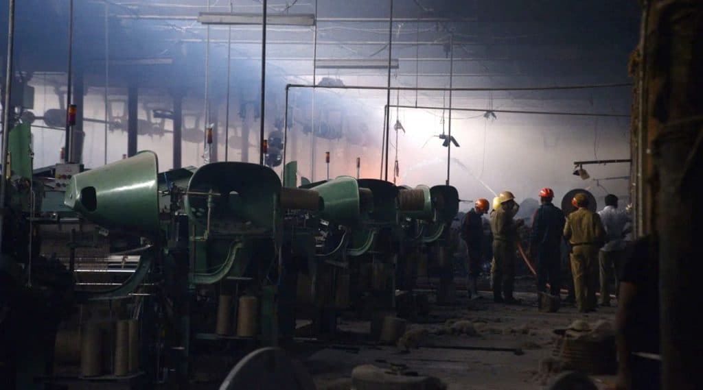 Kolkata: রাজ্যের চটকলগুলিতে উৎপাদন শুরু করা হোক, রাজ্যকে চিঠি বস্ত্র মন্ত্রকের Kolkata: রাজ্যের চটকলগুলিতে উৎপাদন শুরু করা হোক, রাজ্যকে চিঠি বস্ত্র মন্ত্রকের