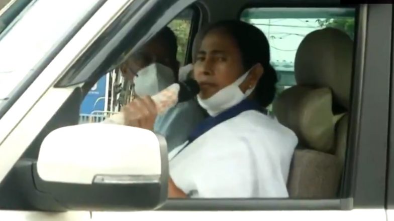 Mamata Banerjee: বৈশাখের কাঠফাটা দুপুরে রাস্তায় মমতা, আবেদন জানালেন 'ঘরে থাকুন'