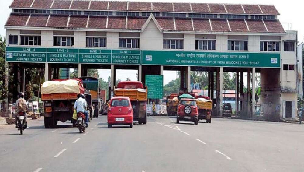 FASTags To Get Mandatory From January: ১ জানুয়ারি থেকে বাধ্যতামূলক FASTag, জানুন কীভাবে কিনবেন? FASTags To Get Mandatory From January: ১ জানুয়ারি থেকে বাধ্যতামূলক FASTag, জানুন কীভাবে কিনবেন?