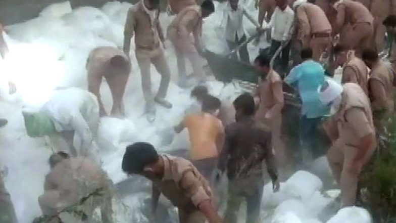 Uttar Pradesh Accident: উত্তরপ্রদেশে দু'টি ট্রাকের সংঘর্ষে মৃত ২৪ জন পরিযায়ী শ্রমিক, গুরুতর আহত বহু