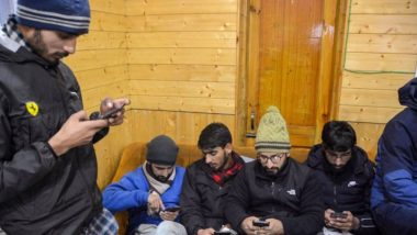 Mobile Internet Suspended In Kashmir: ভারতীয় সেনার ফাঁদে হিজবুলের জঙ্গিনেতা রিয়াজ নাইকু, অশান্তি এড়াতে উপত্যকায় বাতিল মোবাইল ইন্টারনেট