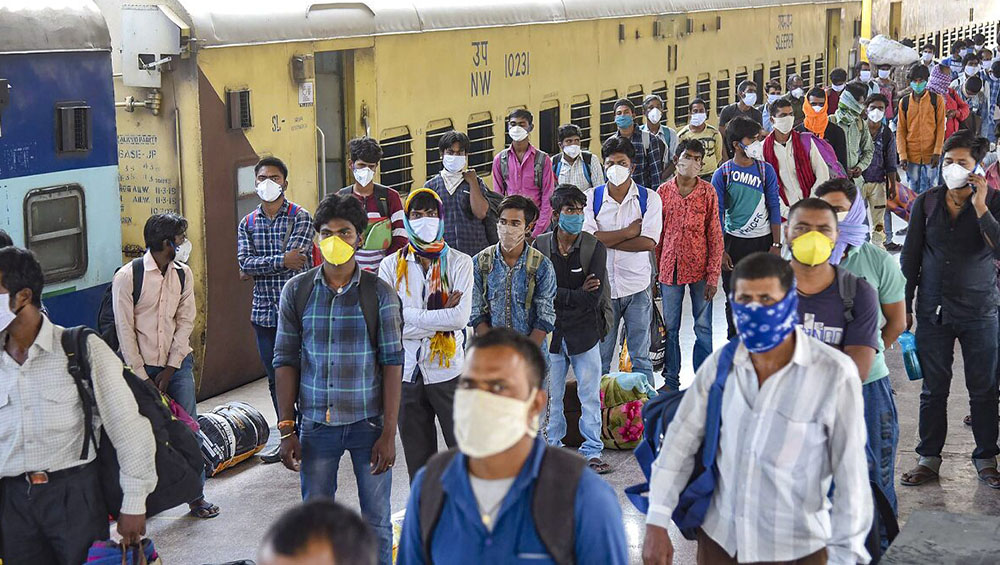 Central-State Clash on Special Train: 'রেল বিভ্রান্তি তৈরি করছে', পরিযায়ী শ্রমিক ফেরানোর বিষয়ে পাল্টা টুইট করে কেন্দ্রকে তোপ স্বরাষ্ট্রসচিবের