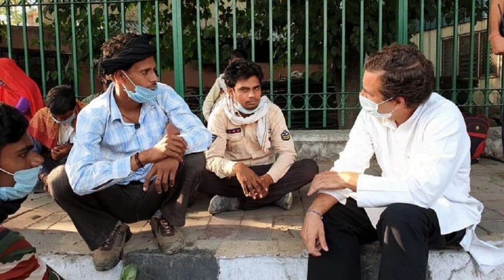 Rahul Gandhi's Short Film On Migrant Workers: প্রবাসী শ্রমিকদের দুর্দশার ছবি তুলে ধরে শর্ট ফিল্ম তৈরি করলেন রাহুল গান্ধি, দেখুন সেই শর্ট ফিল্ম Rahul Gandhi's Short Film On Migrant Workers: প্রবাসী শ্রমিকদের দুর্দশার ছবি তুলে ধরে শর্ট ফিল্ম তৈরি করলেন রাহুল গান্ধি, দেখুন সেই শর্ট ফিল্ম