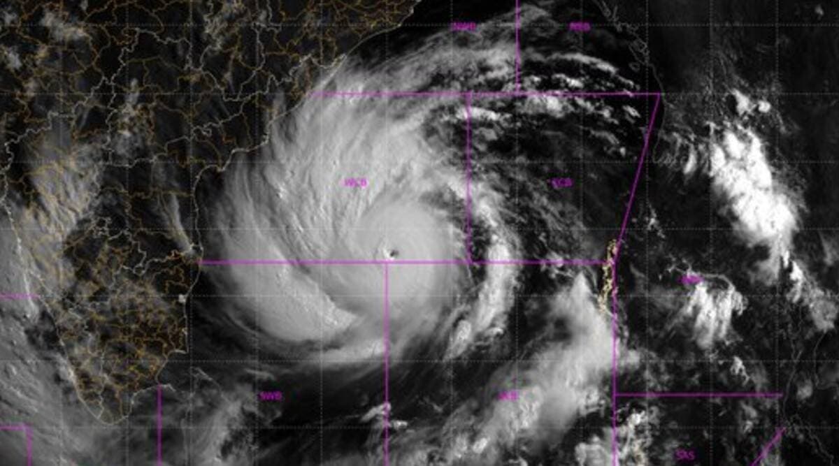 Cyclone Gulab: 'য়াস' গেল, পরের 'ঘূর্ণিঝড় 'গুলাব'-র নামকরণ করল পাকিস্তান Cyclone Gulab: 'য়াস' গেল, পরের 'ঘূর্ণিঝড় 'গুলাব'-র নামকরণ করল পাকিস্তান