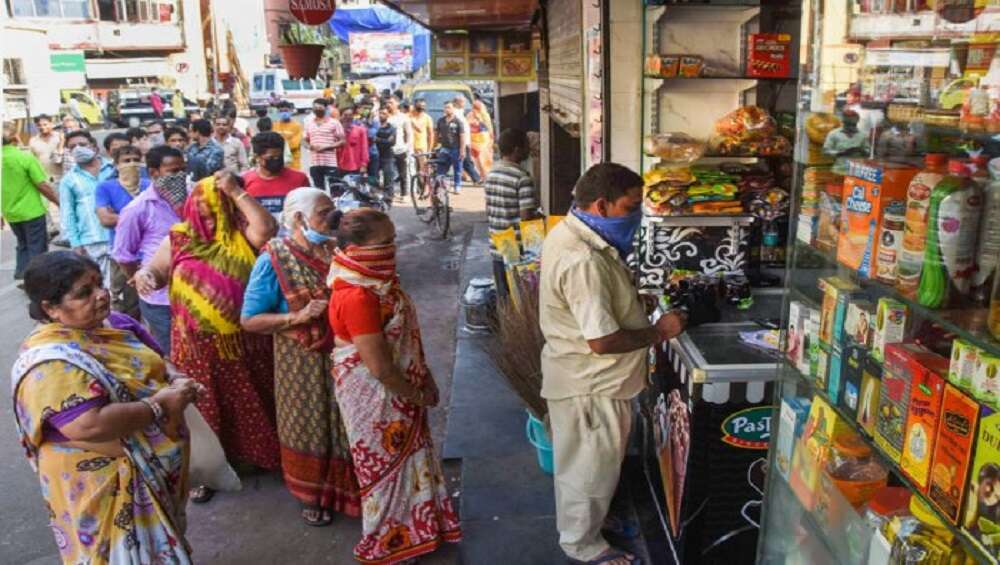 Lockdown 3.0 in India: গ্রীন, অরেঞ্জ এবং রেড জোনে কী পরিষেবা বন্ধ থাকবে এবং চালু থাকবে? Lockdown 3.0 in India: গ্রীন, অরেঞ্জ এবং রেড জোনে কী পরিষেবা বন্ধ থাকবে এবং চালু থাকবে?