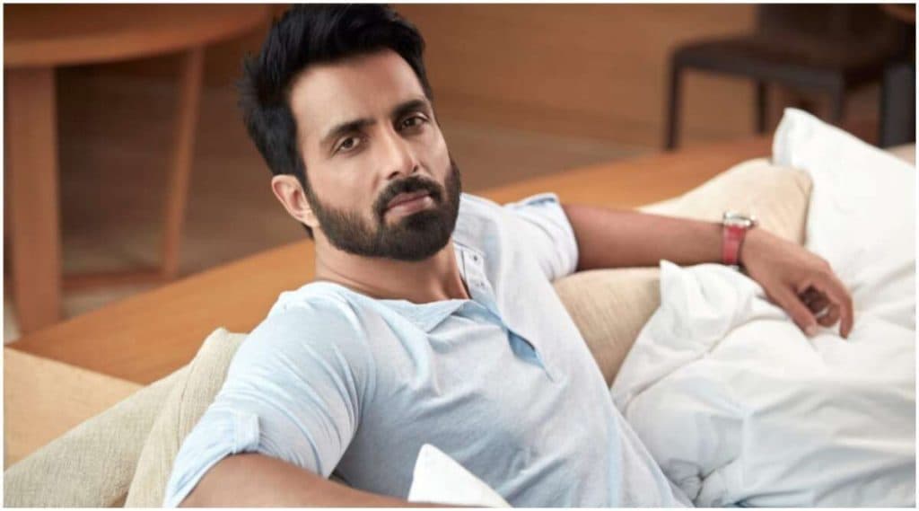 Sonu Sood: বাস প্রতি ১.৮ থেকে ২ লক্ষ টাকা খরচ করে পরিযায়ী শ্রমিকদের বাড়ি পাঠিয়েছেন 'মসীহা' সোনু সুদ Sonu Sood: বাস প্রতি ১.৮ থেকে ২ লক্ষ টাকা খরচ করে পরিযায়ী শ্রমিকদের বাড়ি পাঠিয়েছেন 'মসীহা' সোনু সুদ
