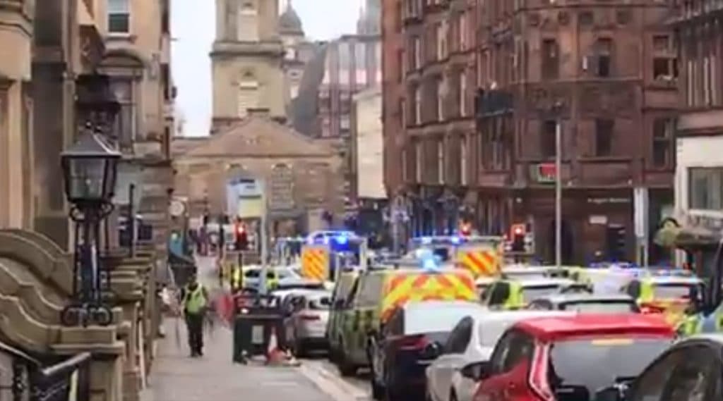 Glasgow Stabbing: গ্লাসগো সিটি সেন্টারে হোটেলে ছুরিকাঘাতের ঘটনায় নিহত ৩ Glasgow Stabbing: গ্লাসগো সিটি সেন্টারে হোটেলে ছুরিকাঘাতের ঘটনায় নিহত ৩