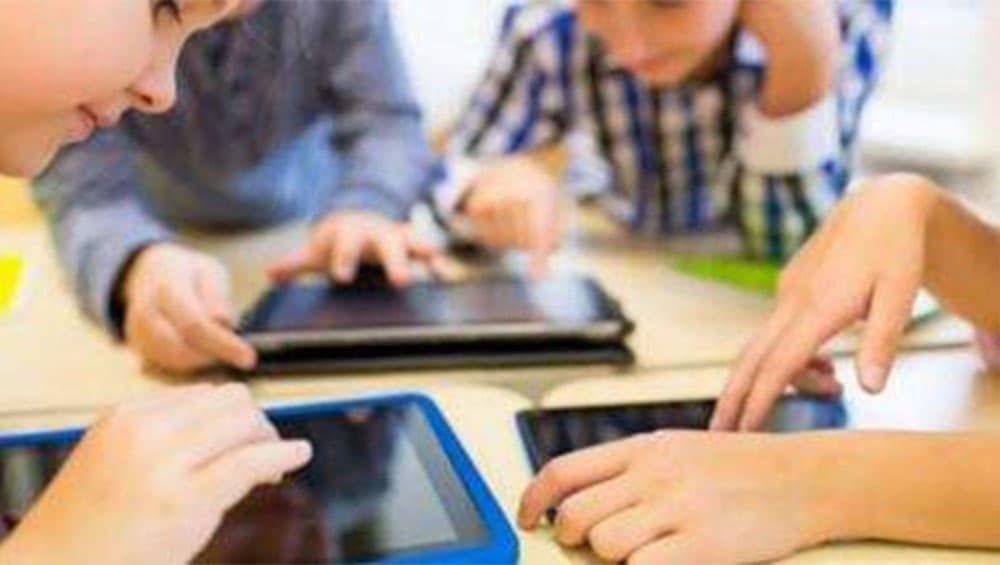 Hackers Breach Online Class: অনলাইন ক্লাসে ছাত্রীদের ধর্ষণ ও খুনের হুমকি, কলকাতার স্কুলে চাঞ্চল্য Hackers Breach Online Class: অনলাইন ক্লাসে ছাত্রীদের ধর্ষণ ও খুনের হুমকি, কলকাতার স্কুলে চাঞ্চল্য