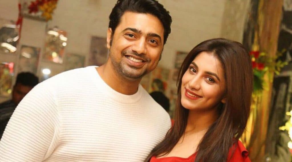 Dev Writes Poem For Rukmini: রুক্মিণীর মুখে হাসি ফোটাতেই মজার ছলে কবি হয়েছিলেন, অকপট স্বীকার দেবের Dev Writes Poem For Rukmini: রুক্মিণীর মুখে হাসি ফোটাতেই মজার ছলে কবি হয়েছিলেন, অকপট স্বীকার দেবের