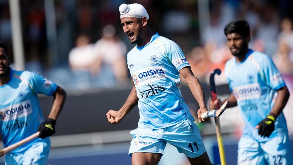 Hockey Player Mandeep Singh COVID-19 Positive: করোনা আক্রান্ত ভারতীয় হকি দলের খেলোয়াড় মনদীপ সিং Hockey Player Mandeep Singh COVID-19 Positive: করোনা আক্রান্ত ভারতীয় হকি দলের খেলোয়াড় মনদীপ সিং
