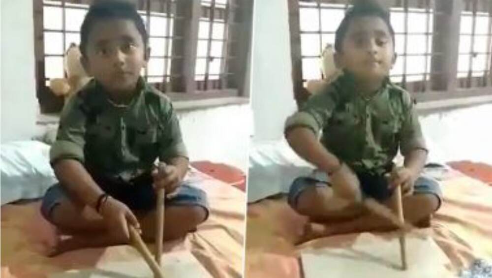 Viral:মার্বেল বাজিয়েই সোশ্যাল মিডিয়ায় ভাইরাল ৬ বছরের খুদে, শিশুশিল্পীকে ড্রাম উপহার দিলেন মালয়লম অভিনেতা Viral:মার্বেল বাজিয়েই সোশ্যাল মিডিয়ায় ভাইরাল ৬ বছরের খুদে, শিশুশিল্পীকে ড্রাম উপহার দিলেন মালয়লম অভিনেতা