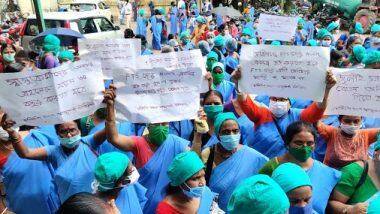 Siliguri: করোনায় বাড়ি বাড়ি ঘুরে কাজ করেও মাসের পর মাস নেই মাইনে, বিক্ষোভ শিলিগুড়ি পুরসভার স্বাস্থ্যকর্মীদের