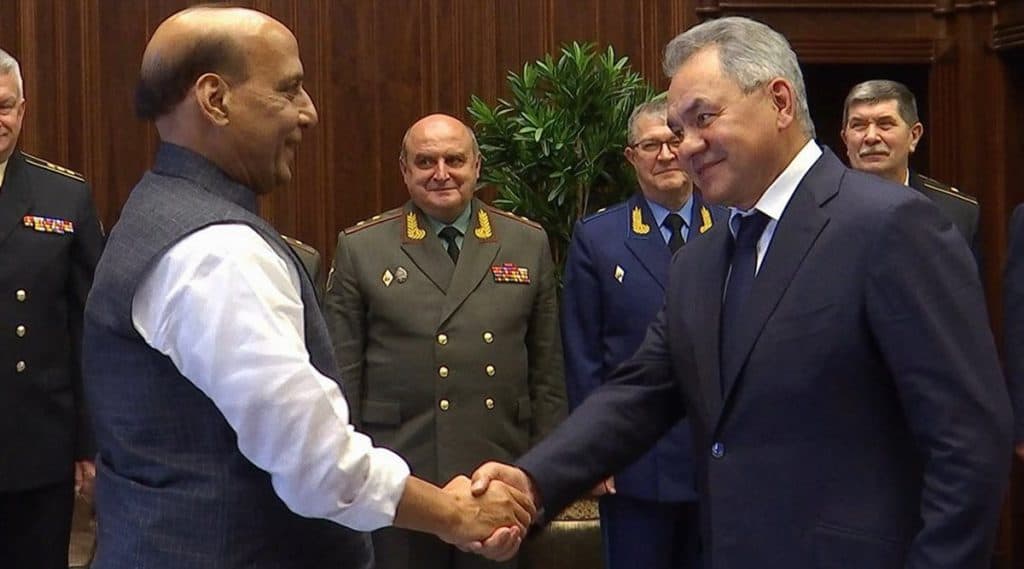 India–Russia Meet: পাকিস্তানকে অস্ত্র সরবরাহ করবে না তারা, ভারতকে আবারও জানাল রাশিয়া India–Russia Meet: পাকিস্তানকে অস্ত্র সরবরাহ করবে না তারা, ভারতকে আবারও জানাল রাশিয়া