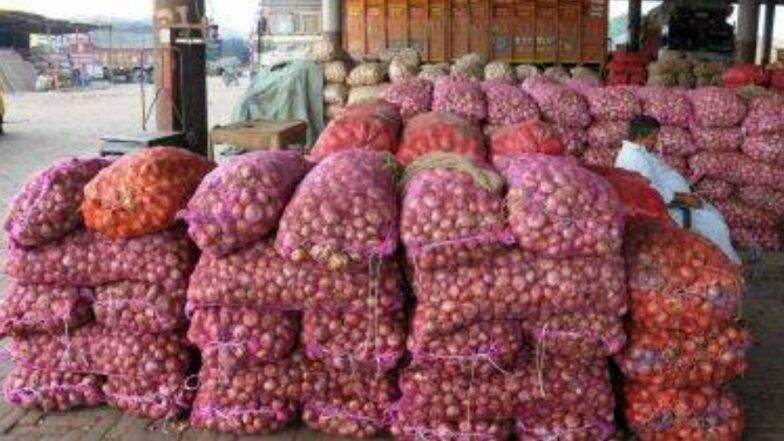 Government Allows Export Of Onion: বন্দর ও সীমান্তে পৌঁছে যাওয়া পেঁয়াজ রপ্তানিতে ছাড় কেন্দ্রীয় সরকারের