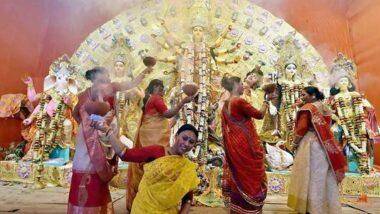 Dhunuchi Naach Significance in Durga Puja 2020: ধুনুচি নিয়ে নাচবেন নাকি? জানুন এই নাচের তাৎপর্য