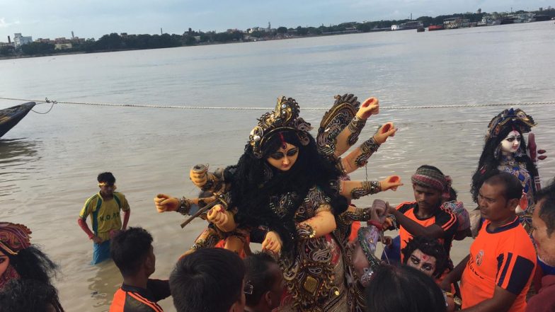 Durga Puja 2020 Security Arrangement for Idol Immersion: আজ বিজয়া দশমী, বিসর্জনে শহরজুড়ে নির্দিষ্ট ২৪ টি ঘাটে থাকছে কড়া নিরাপত্তা; দায়িত্বে থাকছেন ৩ হাজার পুলিশ কর্মী