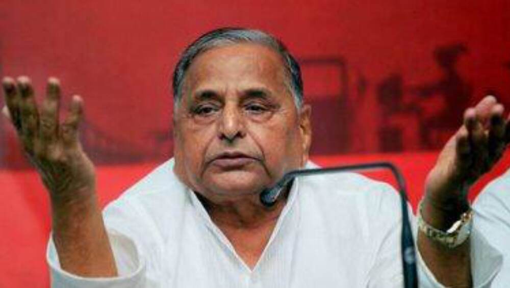 Mulayam Singh Yadav: করোনা আক্রান্ত মুলায়ম সিং যাদব, উপসর্গহীন ৮০ বছরের রাজনীতিক Mulayam Singh Yadav: করোনা আক্রান্ত মুলায়ম সিং যাদব, উপসর্গহীন ৮০ বছরের রাজনীতিক