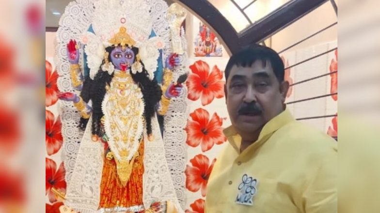 Anubrata Mondal: অনুব্রত মণ্ডলের শক্তির আরাধনা, মা কালীকে পরালেন ৩০০ ভরির স্বর্ণালঙ্কার