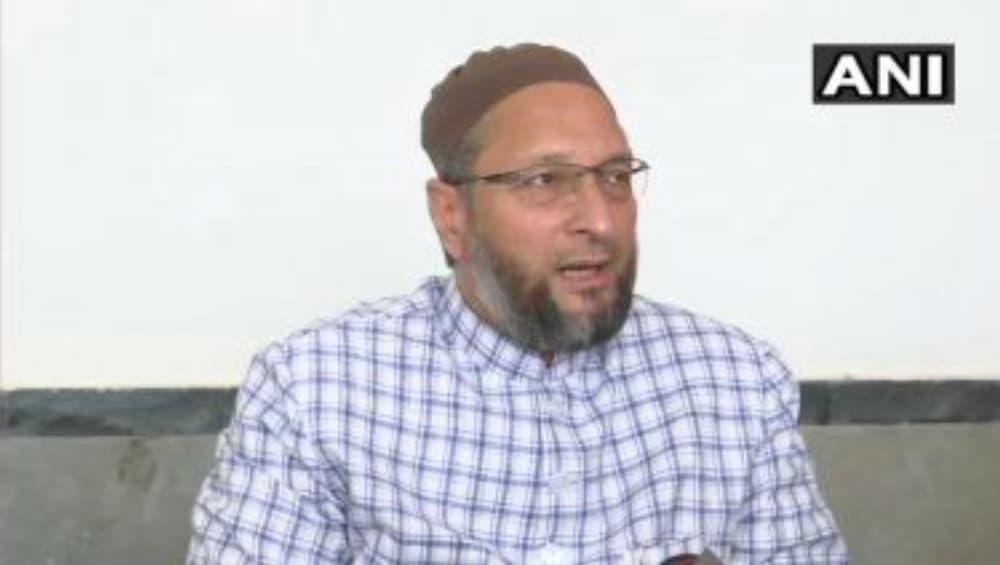 Asaduddin Owaisi: বিহারে ৫টি আসন জিতেই পশ্চিমবঙ্গে চোখ, কী বললেন ওয়েসি? Asaduddin Owaisi: বিহারে ৫টি আসন জিতেই পশ্চিমবঙ্গে চোখ, কী বললেন ওয়েসি?