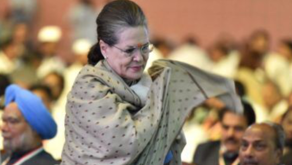 Sonia Gandhi: দূষণের কাঁটায় দিল্লি, চিকিৎসকদের পরামর্শে রাজধানী ছাড়ছেন সোনিয়া গান্ধী