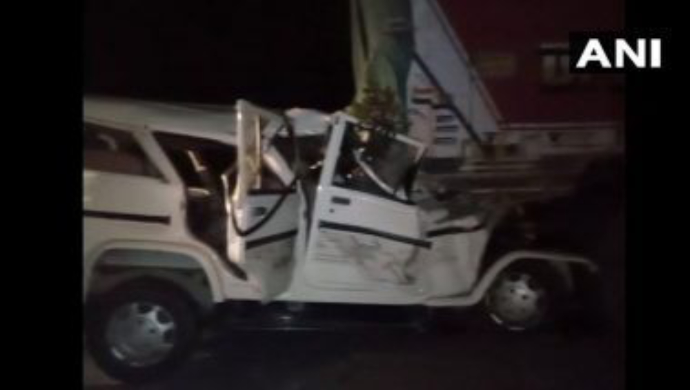 Prayagraj-Lucknow Highway Accident: উত্তরপ্রদেশে ভয়াবহ পথদুর্ঘটনা, যাত্রীবাহী গাড়ির সঙ্গে ট্রাকের মুখোমুখি সংঘর্ষে ৬ শিশু-সহ মৃত ১৪
