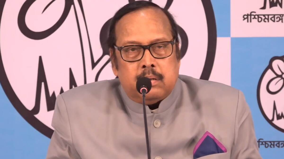 TMC Demands Removal Of Jagdeep Dhankhar: রাজ্যপাল জগদীপ ধনখরের অপসারণ চেয়ে রাষ্ট্রপতির দ্বারস্থ তৃণমূল, দেওয়া হল স্মারকলিপি TMC Demands Removal Of Jagdeep Dhankhar: রাজ্যপাল জগদীপ ধনখরের অপসারণ চেয়ে রাষ্ট্রপতির দ্বারস্থ তৃণমূল, দেওয়া হল স্মারকলিপি