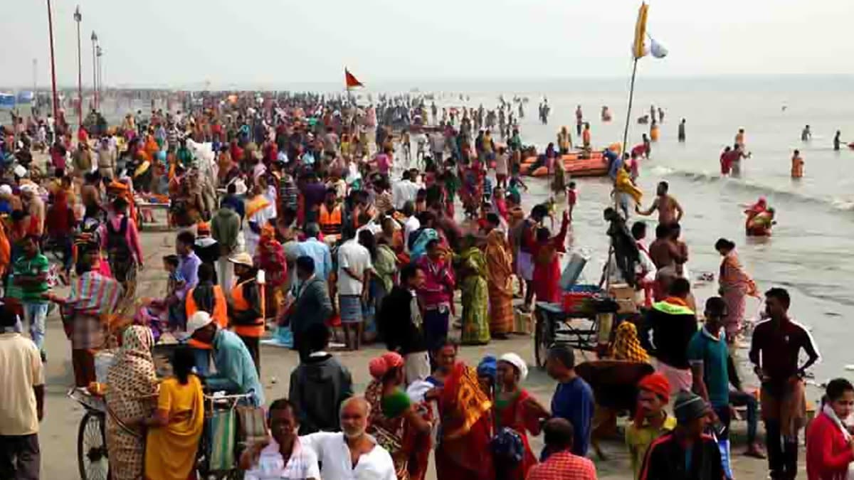 Gangasagar Mela 2021: অতিমারীর জেরে গঙ্গাসাগরে নেই পূণ্যার্থীর ভিড়, আর্থিক সঙ্কটের মুখে ব্যবসায়ীরা Gangasagar Mela 2021: অতিমারীর জেরে গঙ্গাসাগরে নেই পূণ্যার্থীর ভিড়, আর্থিক সঙ্কটের মুখে ব্যবসায়ীরা