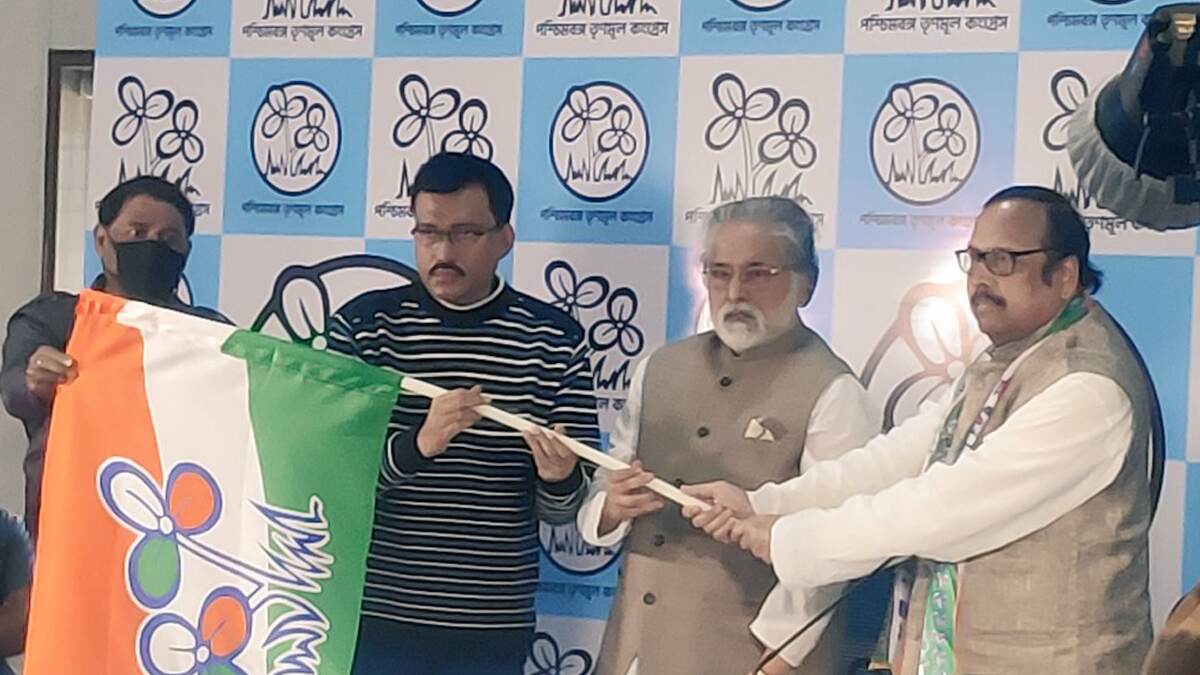 Biswarup Dey Joins TMC: তৃণমূলে যোগ দিলেন CAB-র প্রাক্তন যুগ্ম-সচিব বিশ্বরূপ দে Biswarup Dey Joins TMC: তৃণমূলে যোগ দিলেন CAB-র প্রাক্তন যুগ্ম-সচিব বিশ্বরূপ দে
