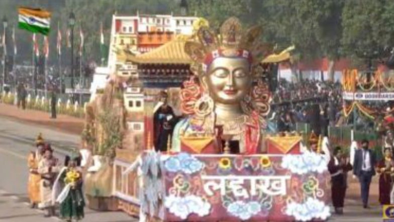 Republic Day 2021 Updates: এই প্রথম ট্যাবলো নিয়ে সাধারণতন্ত্র দিবসের প্যারেডে নেতৃত্ব দিল লাদাখ, দেখুন ছবি