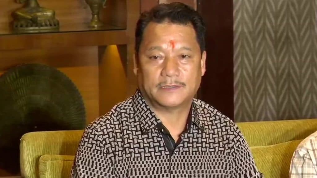 Bimal Gurung Cases Withdrawn: বিমল গুরুংয়ের বিরুদ্ধে ৭০টিরও বেশি মামলা তুলে নেওয়ার নির্দেশ রাজ্য সরকারের Bimal Gurung Cases Withdrawn: বিমল গুরুংয়ের বিরুদ্ধে ৭০টিরও বেশি মামলা তুলে নেওয়ার নির্দেশ রাজ্য সরকারের