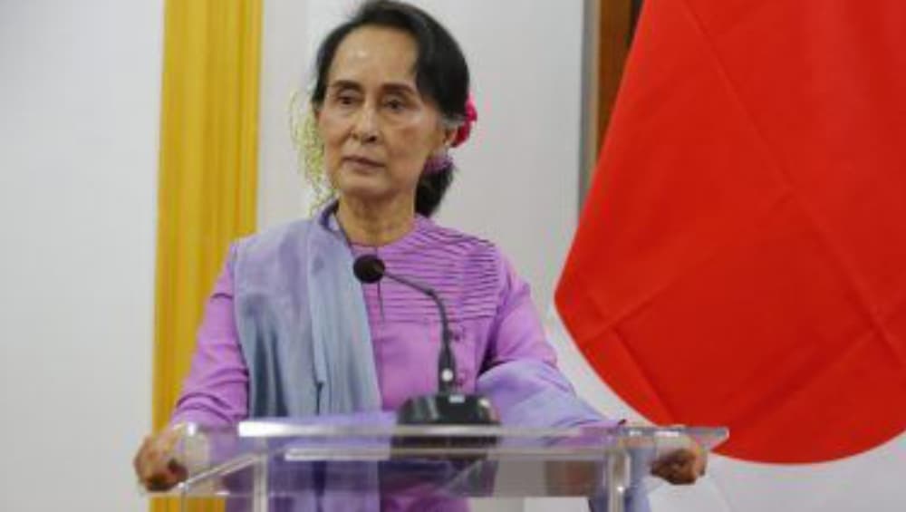 Myanmar State Emergency: ১ বছরের জন্য ফের সেনার দখলে মায়ানমার, অজ্ঞাত স্থানে আটক আউং সান সু কি-সহ অন্যান্য নেতৃত্ব Myanmar State Emergency: ১ বছরের জন্য ফের সেনার দখলে মায়ানমার, অজ্ঞাত স্থানে আটক আউং সান সু কি-সহ অন্যান্য নেতৃত্ব