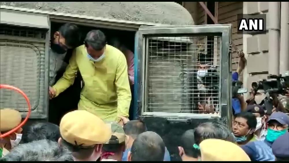 Chhatradhar Mahato Sends NIA Custody: ছত্রধর মাহাতোকে ২ দিনের এনআইএ হেপাজতে পাঠাল ব্যাঙ্কশাল কোর্ট Chhatradhar Mahato Sends NIA Custody: ছত্রধর মাহাতোকে ২ দিনের এনআইএ হেপাজতে পাঠাল ব্যাঙ্কশাল কোর্ট
