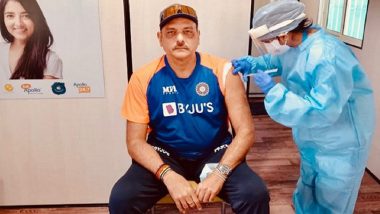 Ravi Shastri Gets Vaccinated: ভারতীয় ক্রিকেট দলে প্রথম, প্রধান কোচ রবি শাস্ত্রী নিলেন করোনাভাইরাস ভ্যাকসিন