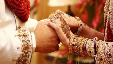 Self Marriage: সিঁদুর দান থেকে সাতপাক, নিজেকেই বিয়ে করছেন এই তরুণী