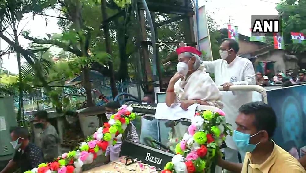 West Bengal Assembly Election 2021 : মাথায় টুপি, টালিগঞ্জের তৃণমূল প্রার্থী অরূপ বিশ্বাসের প্রচারে জয়া West Bengal Assembly Election 2021 : মাথায় টুপি, টালিগঞ্জের তৃণমূল প্রার্থী অরূপ বিশ্বাসের প্রচারে জয়া