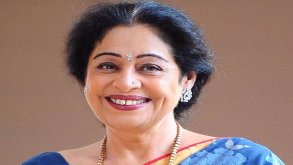 Kirron Kher : ক্যানসারের চিকিৎসার মাঝেই কোভিড রোগীদের চিকিৎসায় ১ কোটির অনুদান কিরণ খেরের Kirron Kher : ক্যানসারের চিকিৎসার মাঝেই কোভিড রোগীদের চিকিৎসায় ১ কোটির অনুদান কিরণ খেরের