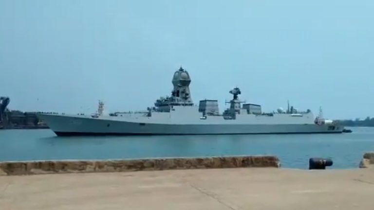 INS Kolkata: সুদূর কাতার ও কুয়েত থেকে প্রাণবায়ু নিয়ে এল আইএনএস কলকাতা (দেখুন ভিডিও)