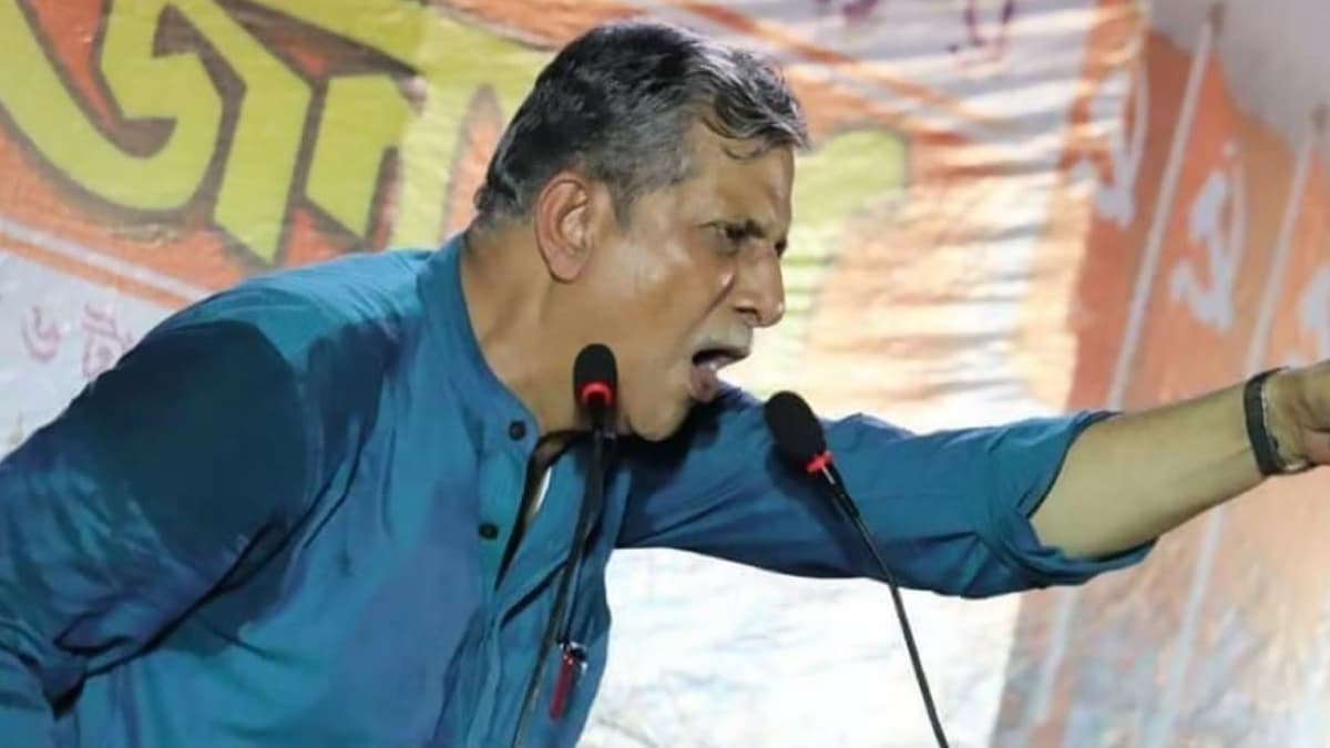 Tanmoy Bhattacharya Censored: তন্ময় ভট্টাচার্যকে ৩ মাসের জন্য সেন্সর করল সিপিএম Tanmoy Bhattacharya Censored: তন্ময় ভট্টাচার্যকে ৩ মাসের জন্য সেন্সর করল সিপিএম
