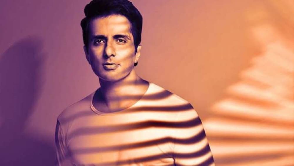 Sonu Sood: ফের 'ত্রাতা' সোনু, ২২ কোভিড রোগীর প্রাণ বাঁচালেন অভিনেতা Sonu Sood: ফের 'ত্রাতা' সোনু, ২২ কোভিড রোগীর প্রাণ বাঁচালেন অভিনেতা