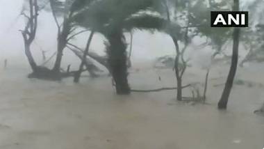 Cyclone Yaas: প্রবল গতিবেগে ওড়িশার ধামড়ায় আছড়ে পড়ল বিধ্বংসী ঘূর্ণিঝড় য়াস