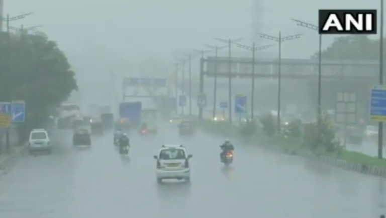 Mumbai Monsoon: বিপর্যয় কাটিয়ে বৃষ্টিমুখর মুম্বই, (দেখুন ভিডিও)