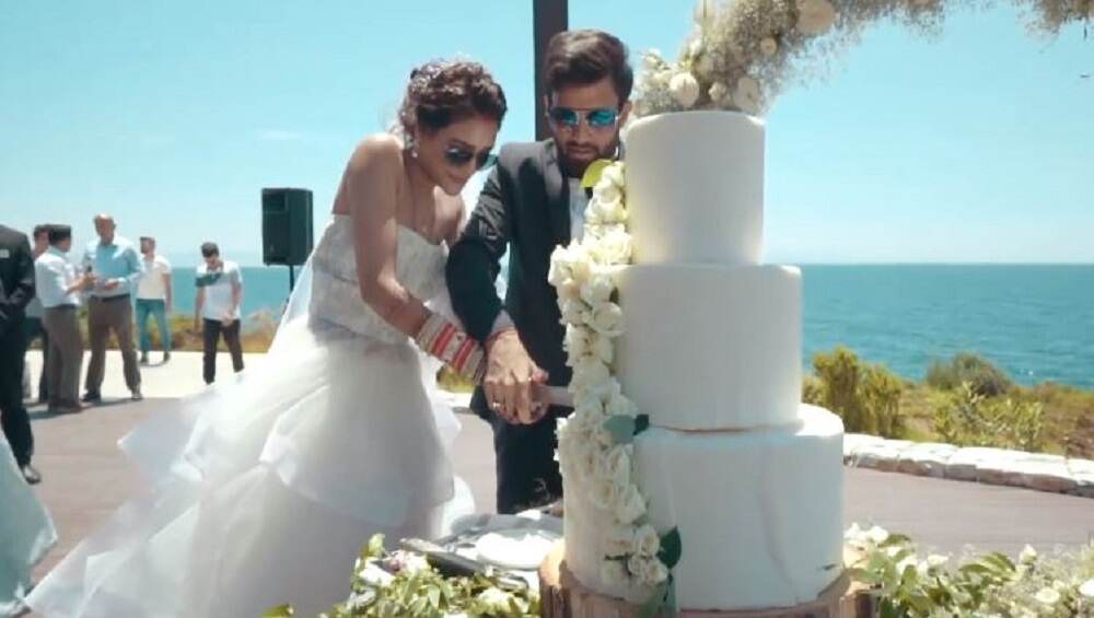 Nusrat Jahan: নুসরত-নিখিলের বিচ্ছেদ নিয়ে তোলপাড়, অভিনেত্রীর ফেসবুকে এখনও জ্বলজ্বল করছে বিয়ের ভিডিয়ো Nusrat Jahan: নুসরত-নিখিলের বিচ্ছেদ নিয়ে তোলপাড়, অভিনেত্রীর ফেসবুকে এখনও জ্বলজ্বল করছে বিয়ের ভিডিয়ো