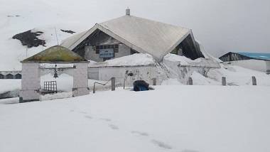 Uttarakhand: মন ভাল করা ছবি, বরফের পুরু চাদরের নীচে উত্তরাখণ্ডের গুরুদ্বারা